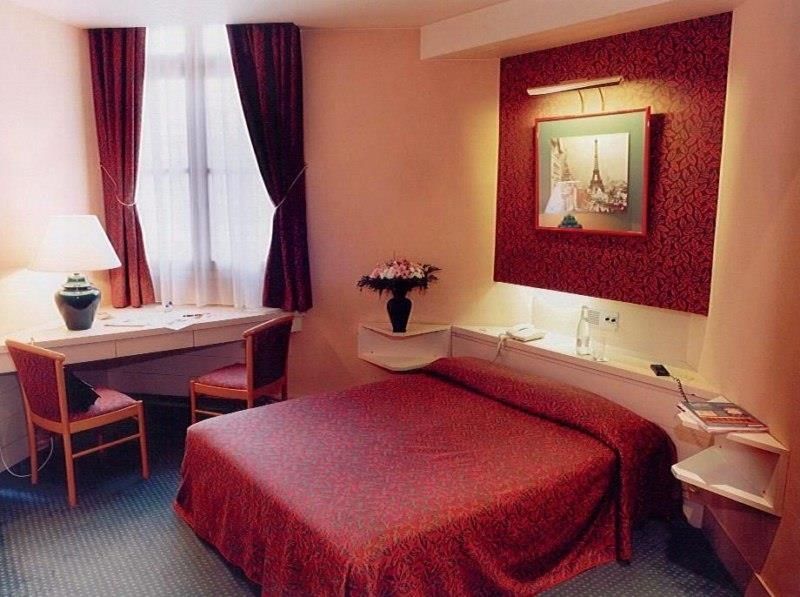 Kyriad Paris 10 - Gare De L'Est Room photo